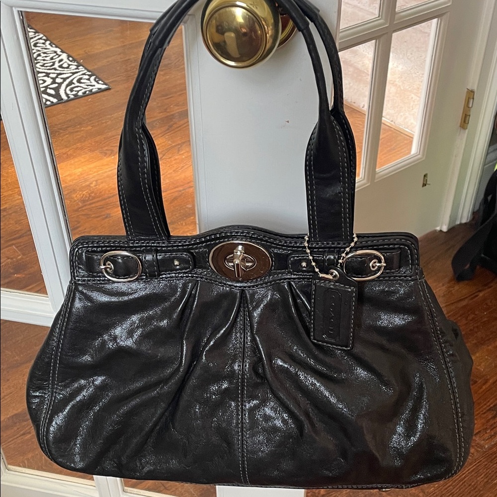 Coach Vintage Mia Turnlock Black Shoulder Bag